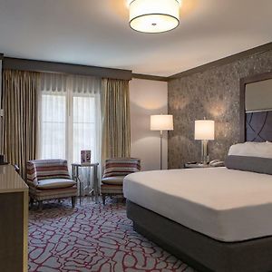 Luxury King Room
